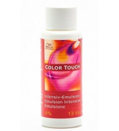 Emulsion Color Tocuh intensiva 4% 13 volumenes Wella 60 ml